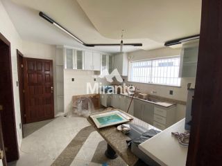 Casa Para Alugar com 4 quartos sendo 1 suíte no bairro Santa Mônica em Feira De Santana