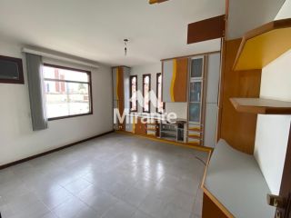 Casa Para Alugar com 4 quartos sendo 1 suíte no bairro Santa Mônica em Feira De Santana
