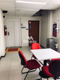 Prédio / Edifício Inteiro Comercial Para Alugar no bairro São João em Feira De Santana