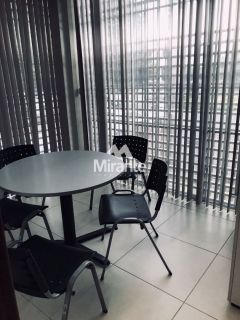 Prédio / Edifício Inteiro Comercial Para Alugar no bairro São João em Feira De Santana