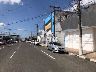 Casa Para Alugar no bairro Centro em Feira De Santana