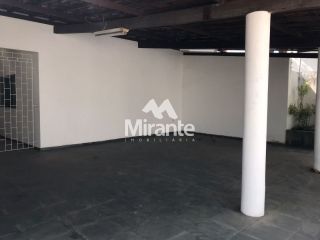 Casa Para Alugar no bairro Centro em Feira De Santana