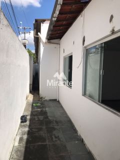 Casa Para Alugar no bairro Centro em Feira De Santana