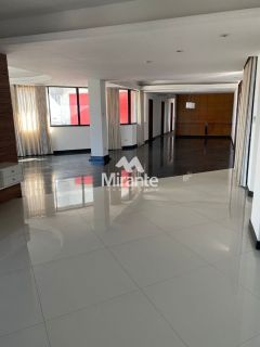 Apartamento Para Alugar com 4 quartos sendo 4 suítes no bairro Capuchinhos em Feira De Santana