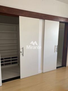 Apartamento Para Alugar com 4 quartos sendo 4 suítes no bairro Capuchinhos em Feira De Santana