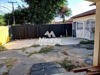 Casa Para Alugar no bairro Brasília em Feira De Santana
