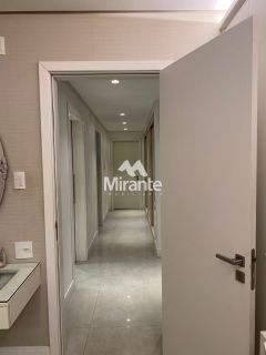 Apartamento Para Alugar com 4 quartos sendo 4 suítes no bairro Santa Mônica em Feira De Santana