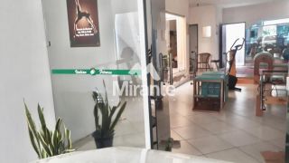 Prédio / Edifício Inteiro Comercial Para Alugar no bairro Centro em Feira De Santana