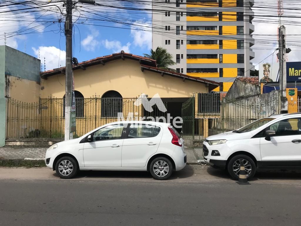 Casa Para Alugar com 5 quartos no bairro Centro em Feira De Santana