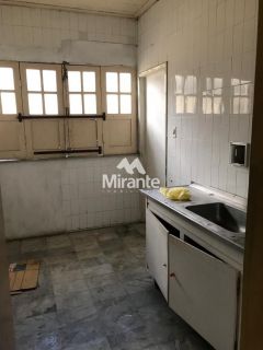 Casa Para Alugar com 5 quartos no bairro Centro em Feira De Santana
