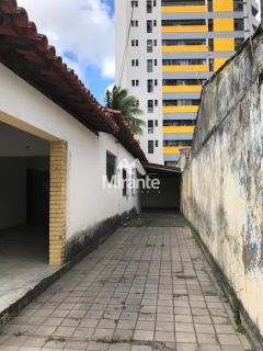 Casa Para Alugar com 5 quartos no bairro Centro em Feira De Santana