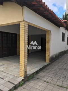 Casa Para Alugar com 5 quartos no bairro Centro em Feira De Santana