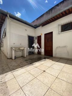 Casa Para Alugar com 3 quartos no bairro Ponto Central em Feira De Santana