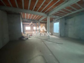 Prédio / Edifício Inteiro Comercial Para Alugar no bairro Centro em Feira De Santana