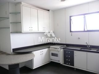 Apartamento Para Alugar com 4 quartos sendo 3 suítes no bairro Kalilândia em Feira De Santana