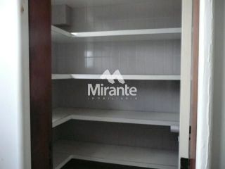 Apartamento Para Alugar com 4 quartos sendo 3 suítes no bairro Kalilândia em Feira De Santana