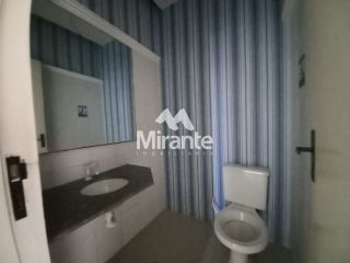Casa Para Alugar no bairro Centro em Feira De Santana