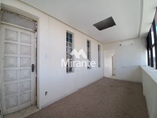 Casa Para Alugar no bairro Centro em Feira De Santana