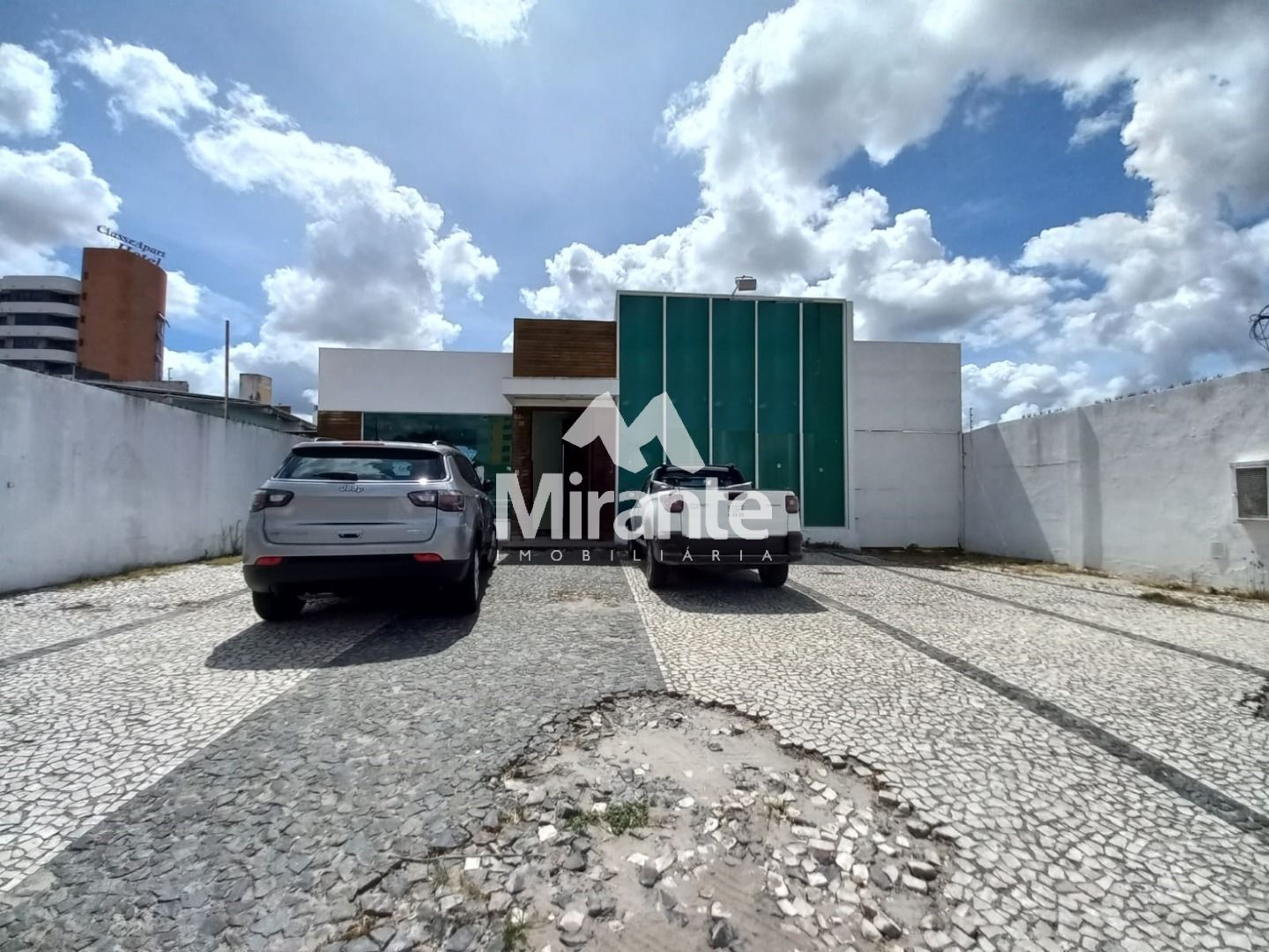 Casa Para Alugar no bairro Ponto Central em Feira De Santana