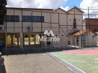 Prédio / Edifício Inteiro Comercial Para Alugar no bairro Centro em Feira De Santana