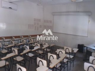 Prédio / Edifício Inteiro Comercial Para Alugar no bairro Centro em Feira De Santana