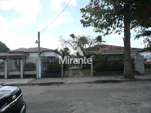Casa Para Alugar com 4 quartos sendo 1 suíte no bairro Kalilândia em Feira De Santana