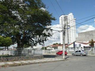 Casa Para Alugar com 4 quartos sendo 1 suíte no bairro Kalilândia em Feira De Santana