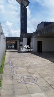 Casa Para Alugar com 6 quartos sendo 6 suítes no bairro Santa Mônica em Feira De Santana