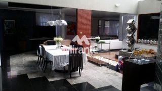 Casa Para Alugar com 6 quartos sendo 6 suítes no bairro Santa Mônica em Feira De Santana