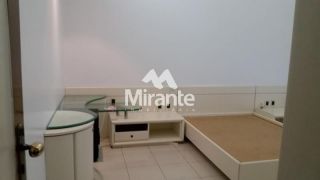Casa Para Alugar com 6 quartos sendo 6 suítes no bairro Santa Mônica em Feira De Santana
