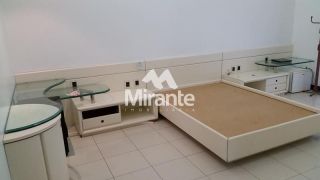 Casa Para Alugar com 6 quartos sendo 6 suítes no bairro Santa Mônica em Feira De Santana