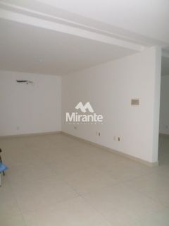 Prédio / Edifício Inteiro Comercial Para Alugar no bairro Santa Mônica em Feira De Santana