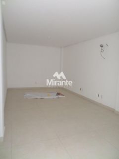 Prédio / Edifício Inteiro Comercial Para Alugar no bairro Santa Mônica em Feira De Santana