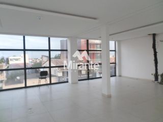 Prédio / Edifício Inteiro Comercial Para Alugar no bairro Santa Mônica em Feira De Santana