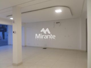 Prédio / Edifício Inteiro Comercial Para Alugar no bairro Santa Mônica em Feira De Santana
