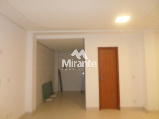 Prédio / Edifício Inteiro Comercial Para Alugar no bairro Santa Mônica em Feira De Santana