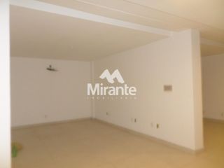 Prédio / Edifício Inteiro Comercial Para Alugar no bairro Santa Mônica em Feira De Santana