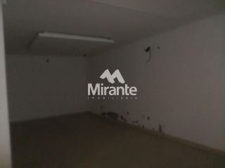 Prédio / Edifício Inteiro Comercial Para Alugar no bairro Santa Mônica em Feira De Santana