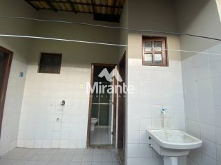 Casa de Condomínio Para Alugar 3 suítes no bairro Caseb em Feira De Santana