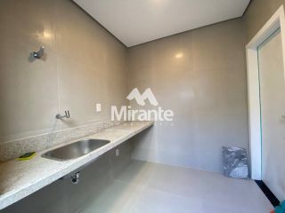 Casa de Condomínio Para Vender com 4 quartos sendo 2 suítes no bairro Sim em Feira De Santana