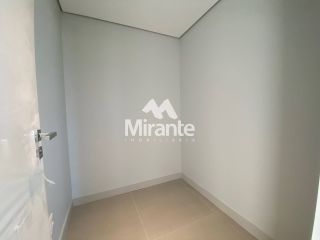 Casa de Condomínio Para Vender com 4 quartos sendo 2 suítes no bairro Sim em Feira De Santana