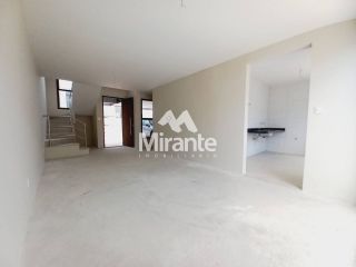 Casa de Condomínio Para Vender com 4 quartos sendo 2 suítes no bairro Lagoa Salgada em Feira De Santana