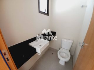 Casa de Condomínio Para Vender com 4 quartos sendo 2 suítes no bairro Lagoa Salgada em Feira De Santana