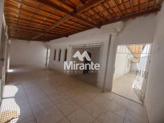Casa Para Vender com 3 quartos sendo 1 suíte no bairro 35 BI em Feira De Santana