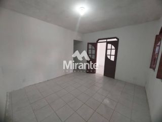 Casa Para Vender com 3 quartos sendo 1 suíte no bairro 35 BI em Feira De Santana