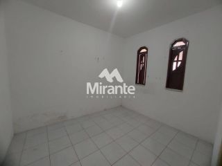 Casa Para Vender com 3 quartos sendo 1 suíte no bairro 35 BI em Feira De Santana