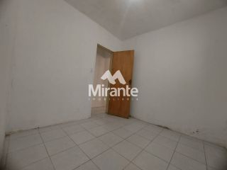 Casa Para Vender com 3 quartos sendo 1 suíte no bairro 35 BI em Feira De Santana