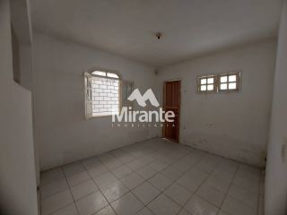 Casa Para Vender com 3 quartos sendo 1 suíte no bairro 35 BI em Feira De Santana
