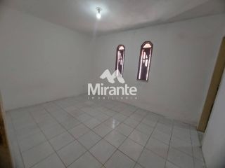 Casa Para Vender com 3 quartos sendo 1 suíte no bairro 35 BI em Feira De Santana