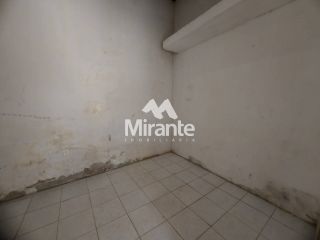 Casa Para Vender com 3 quartos sendo 1 suíte no bairro 35 BI em Feira De Santana